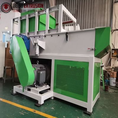 630mm PVC HDPE Pipe Plastic Shredder Machine With Magnetic Separator Conveyor Belt